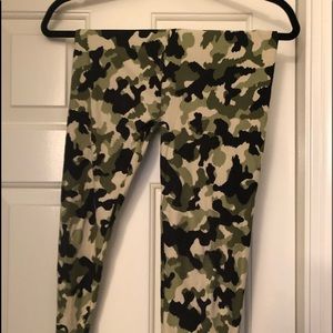 LulaRoe CAMO Leggings OS